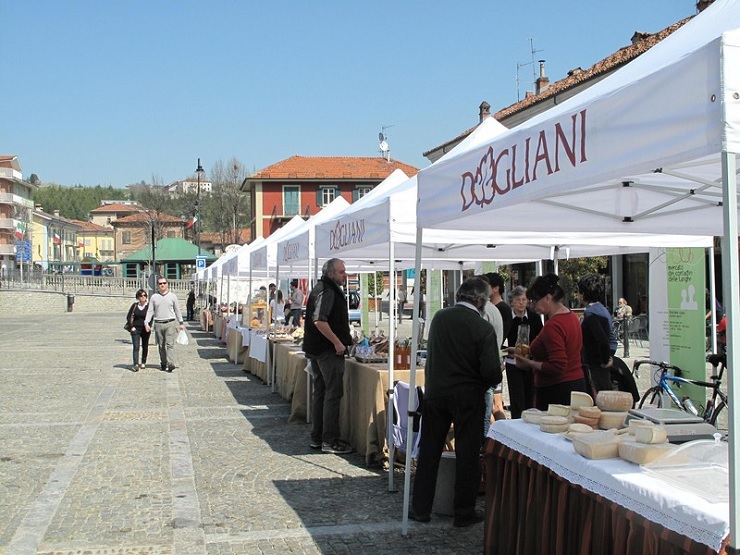 Mercato dei Contadini delle Langhe a Dogliani (CN)