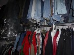 Abbigliamento in stock per ambulanti €2 - Sassocorvaro Stock di...